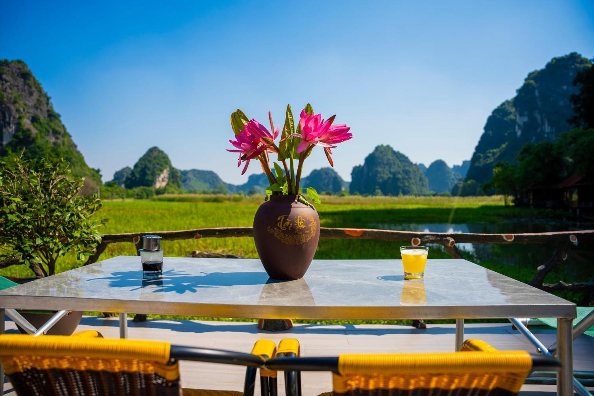 Lotus Field Homestay 宁平 外观 照片
