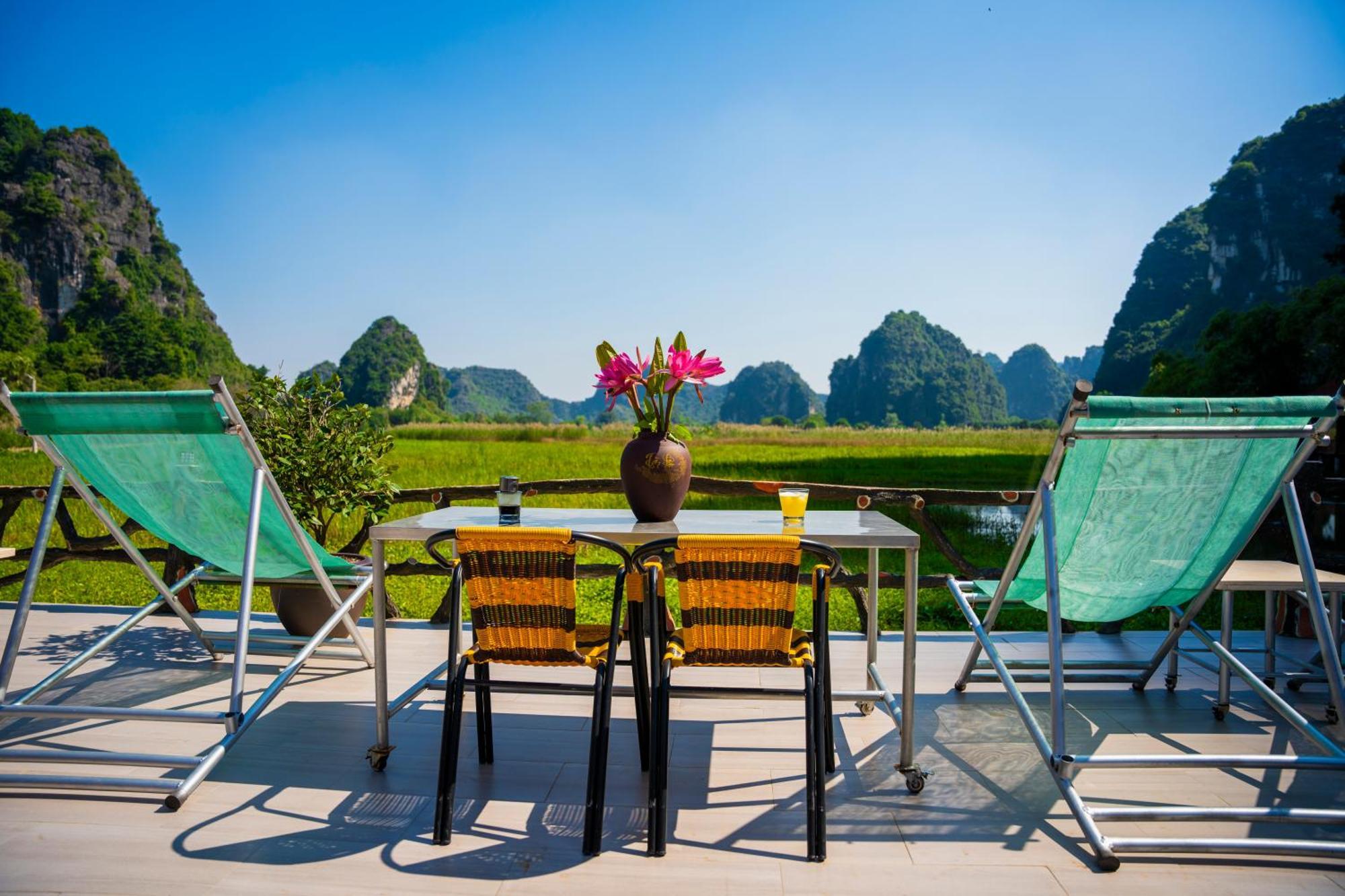 Lotus Field Homestay 宁平 外观 照片