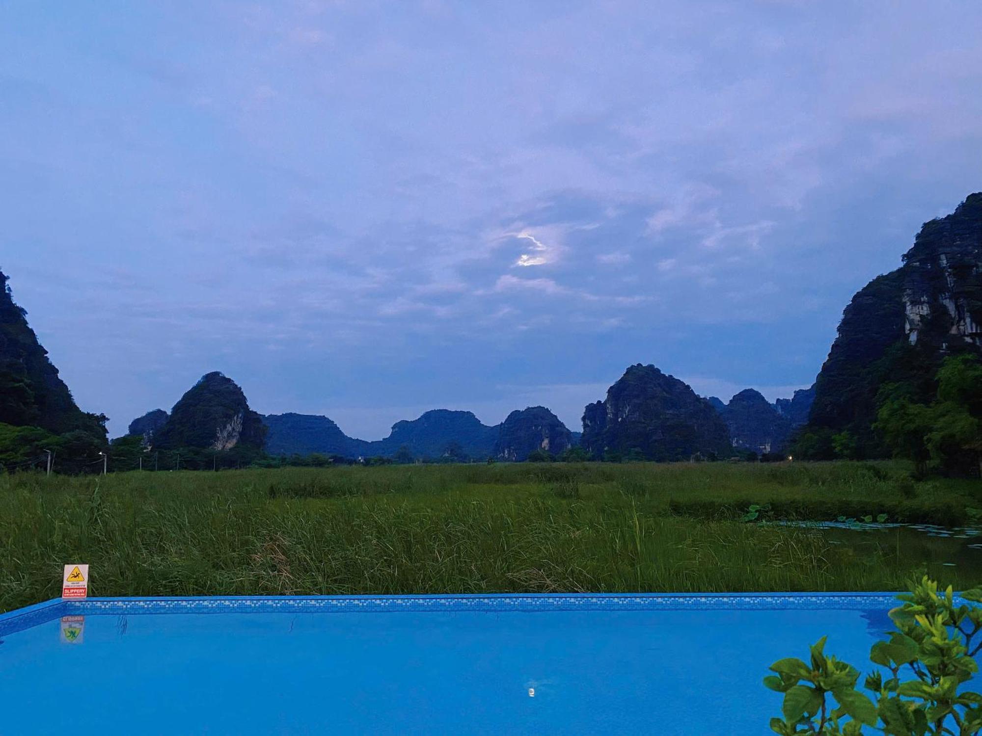 Lotus Field Homestay 宁平 外观 照片